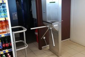 Turnstile with payment machine