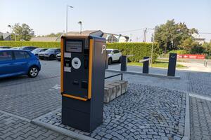 Automatická pokladna na platbu parkovného