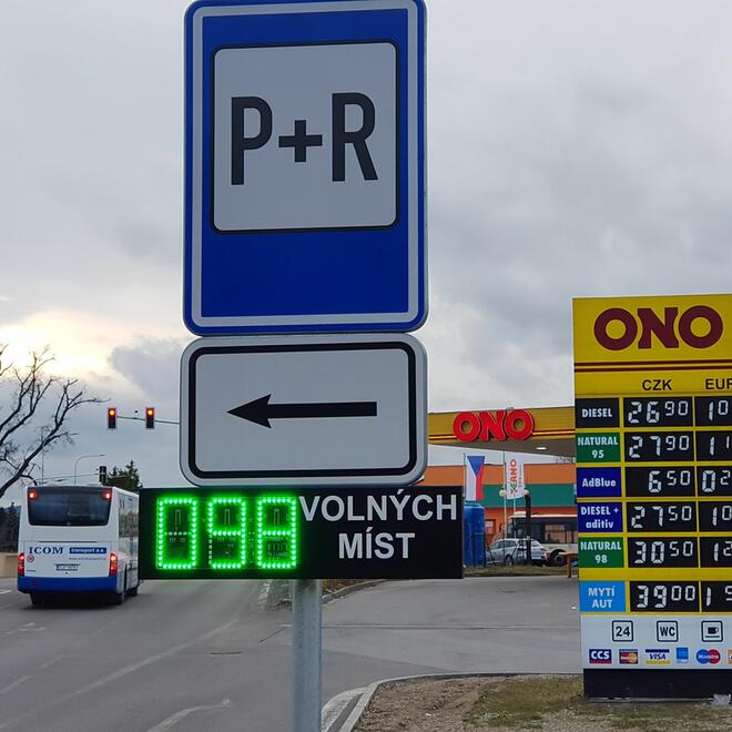 Inteligentní parkoviště P+R s počítadlem volných míst