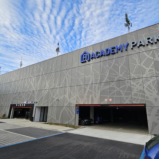 Parking and navigation system for Academy Park, the largest parking house in Brno