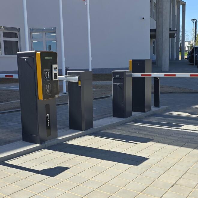 Parkovací systém na zpoplatněné parkoviště u Masarykova onkologického ústavu