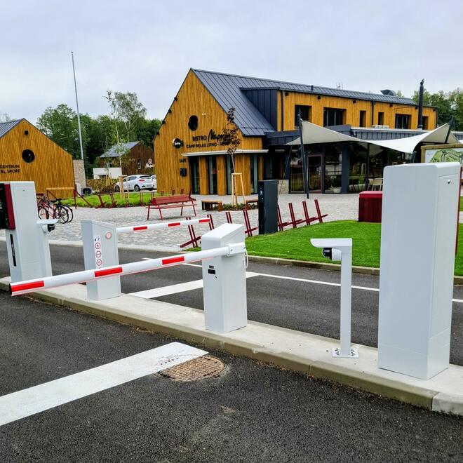 Parkovací systém pro stellplatz pro karavany v relaxačním resortu Na Peci