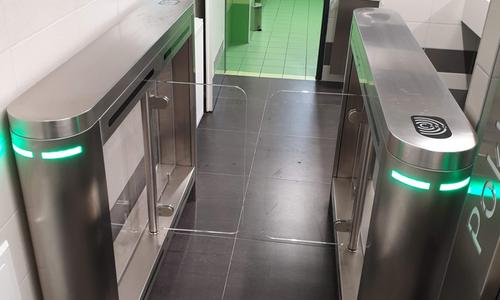 Zpoplatněný vstup na toalety na železniční stanici Kolín