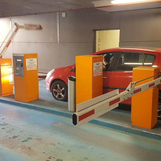 Automatický parkovací systém do obchodního centra