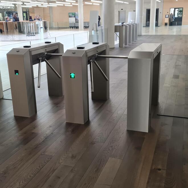 Turnstiles for employees to access the ČSOB building
