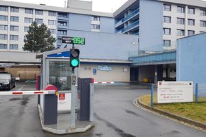 Multi-entry automatic parking system at the hotel