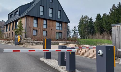 Parking system at Hotel Královka in Jizerky