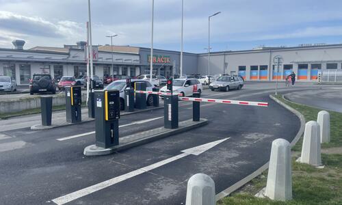 Smart parking system with separate cash register at Kaufland