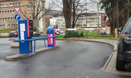 Parking system with automatic cash register at the Zlín clinic